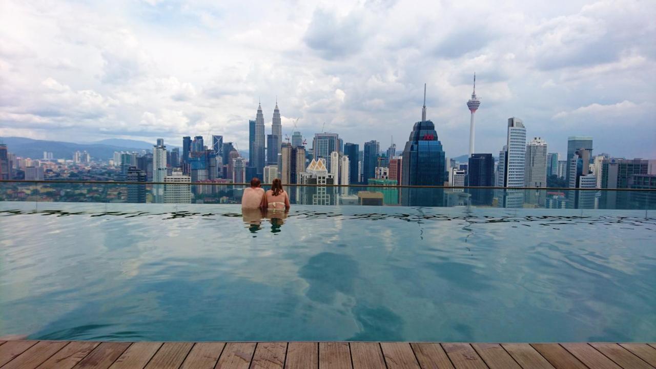 Klcc Regalia Suites Infinity Pool Куала Лумпур Екстериор снимка